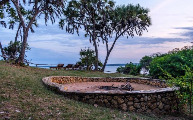 Mkoma Bay Tented Lodge