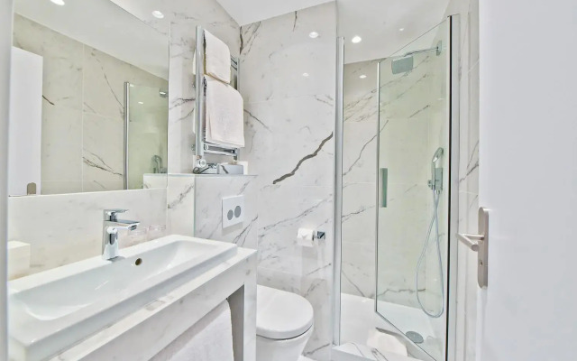 Hotel La Villa Port d Antibes & Spa