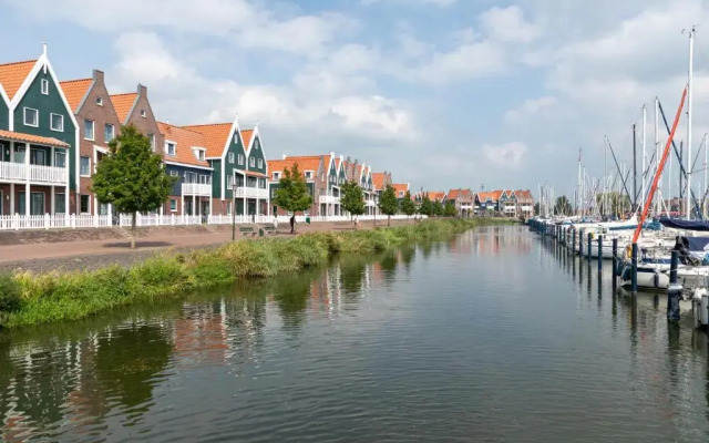 Roompot Hotel Marinapark Volendam