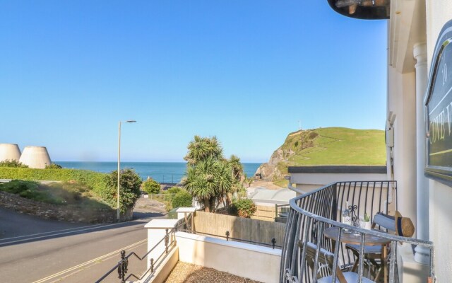 10 Cove View