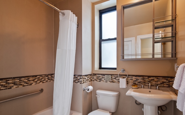 Best Western Hospitality House - New York - 1 & 2 Bedroom Apartments & Penthouses