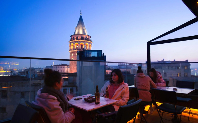 Duo Galata