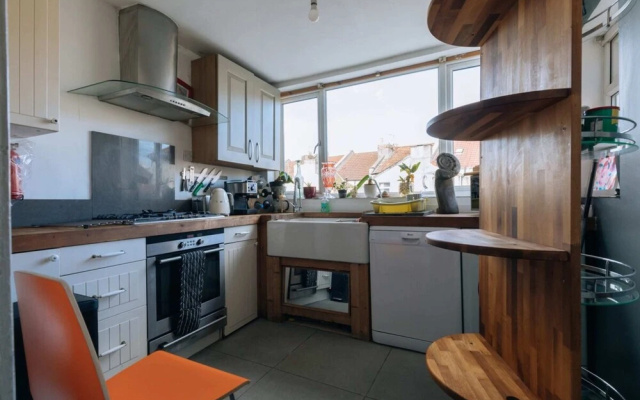 Vibrant & Eclectic 3 Bedroom Flat - Bedminster, Bristol!