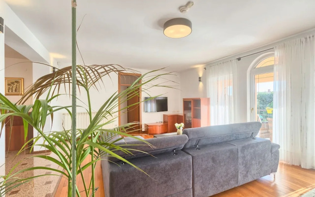 Apartment 1564