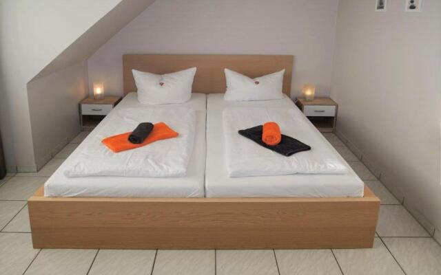 Ferienhäuser - Doberaner Straße