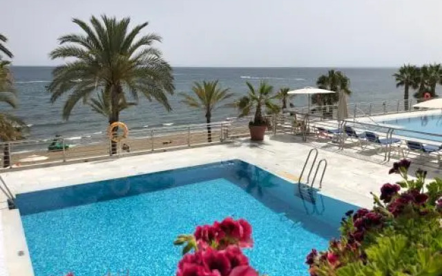 Marina Mariola Marbella