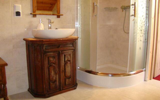 Pensjonat Dworek Baranówka