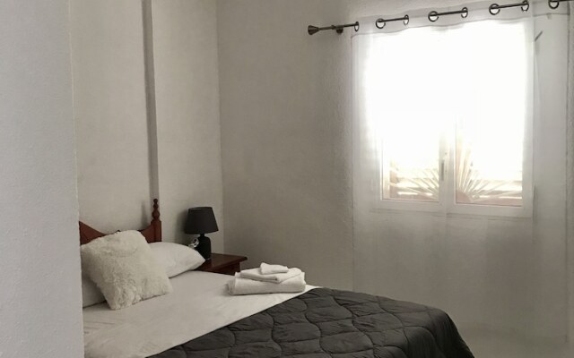 Lovely 2-Bed Apartment in Pueblo Bravo, Quesada