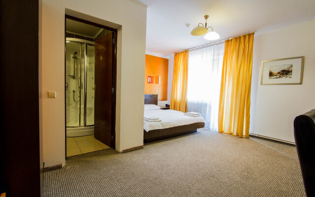 Complex Turistic Max International