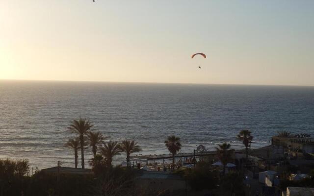 Jaffa Family Penthouse, sea front , 3BR, 2BA,