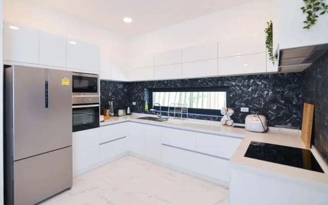 Villa with Shared Pool in Central Pattaya - Palmc17