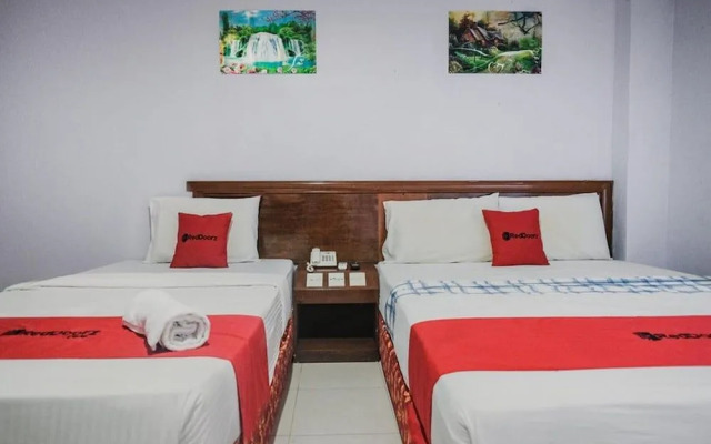 RedDoorz near Nagoya Hill Mall Batam 5