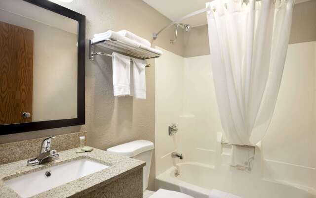 Super 8 by Wyndham Tuscola