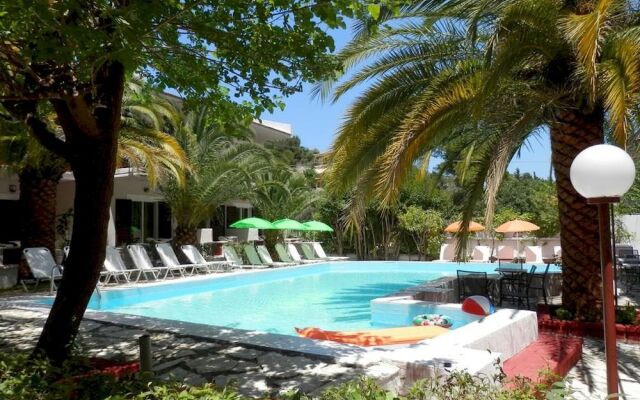 Inn Hotel