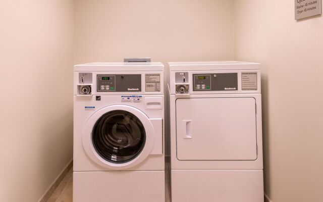 Courtyard Hot Springs