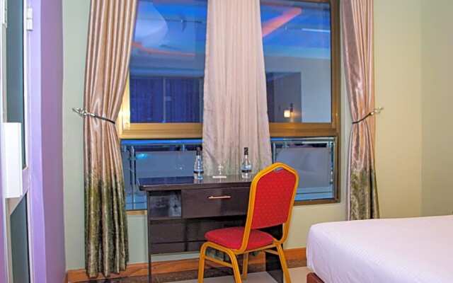 Hotel Taji