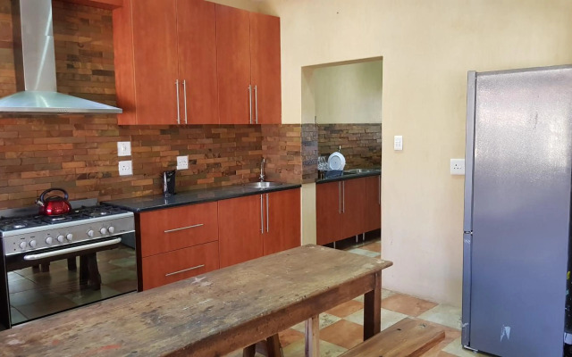 Hornbills Rest Country Home