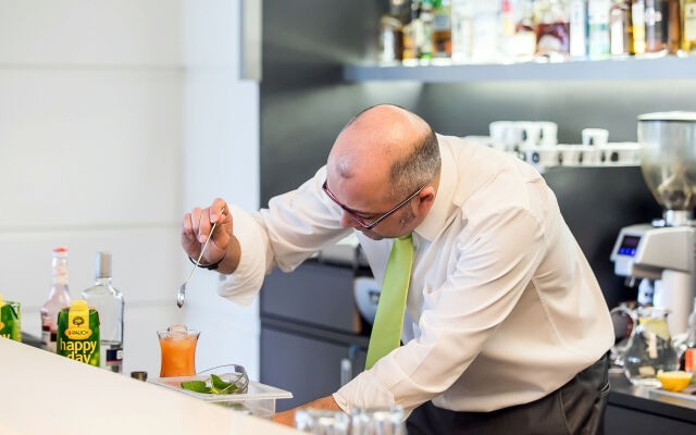 Best Western Plus Lakeside Hotel