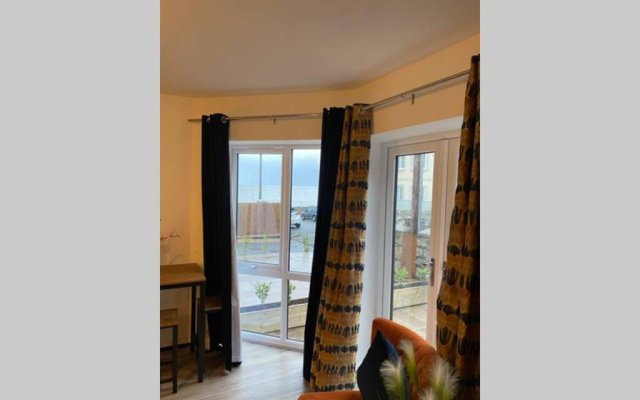 Luxury Modern 2Bed Seafront Apartment in Rhos on Sea