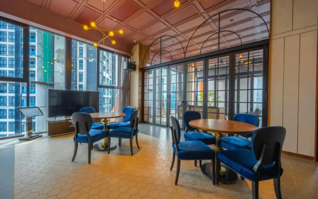 Greystone Scarletz Suites