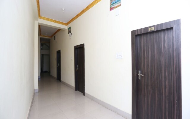 Spot On 45392 Maa Tara Hotel