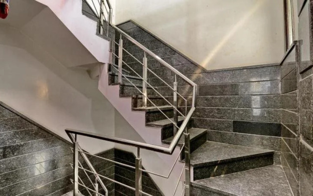 Goel Residency