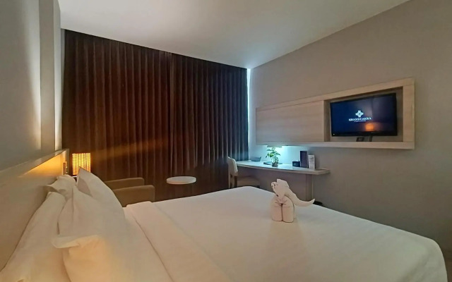 Grand Cakra Hotel