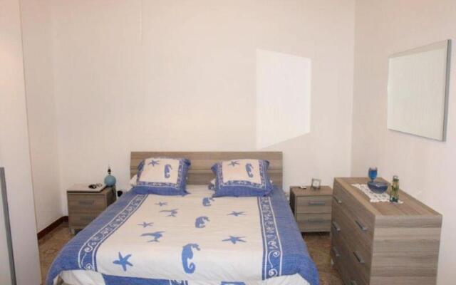 2 bedrooms villa at Spiaggiabella 50 m away from the beach with sea view and enclosed garden