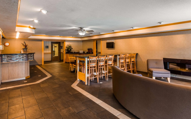 Best Western Plus Landmark Inn