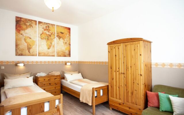 Ferienwohnungen & Gästezimmer Kachel