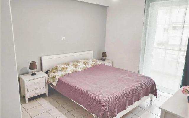 Summer Breeze Apartment in Kalamata