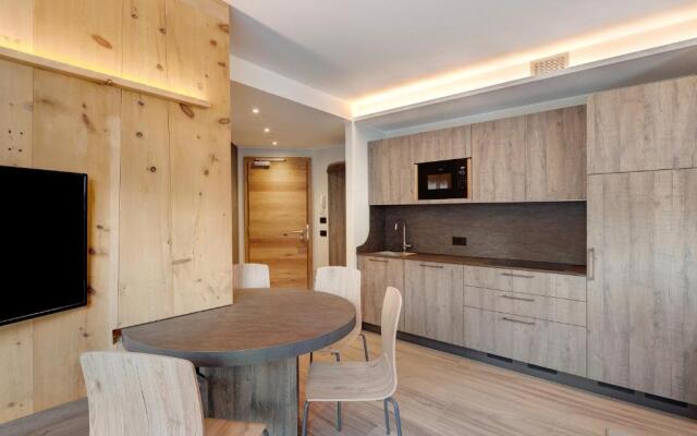 Wind Mountain Planet Suite House