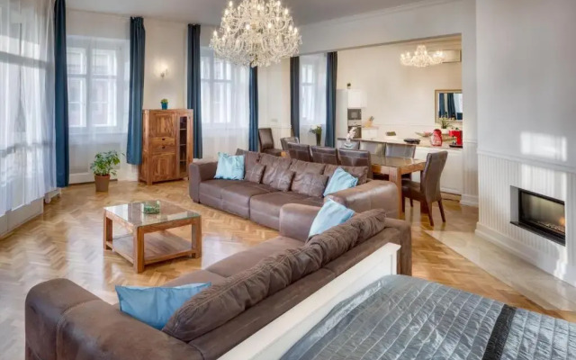 Old Town Royal Suite