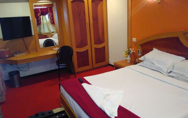 Hotel Sathyam