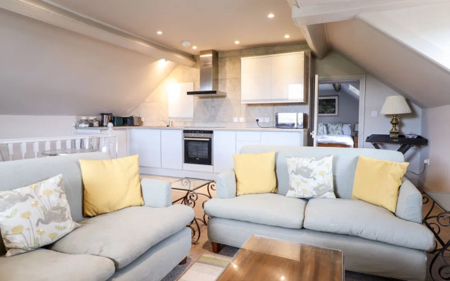 Rock House Apartment