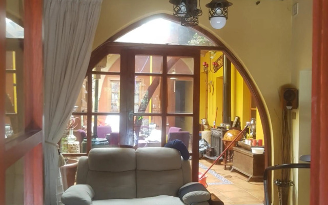 Sylvias Antique House