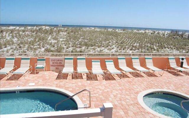 Seacrest 702 by RedAwning