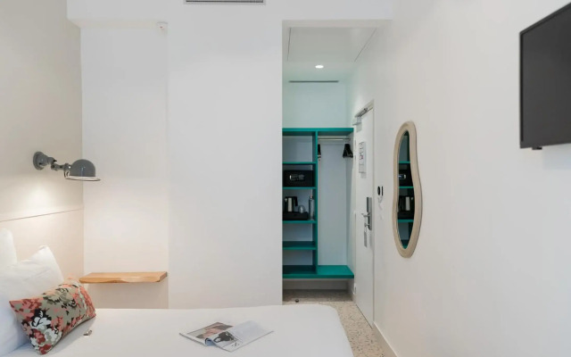 Trendy Canette Hotel