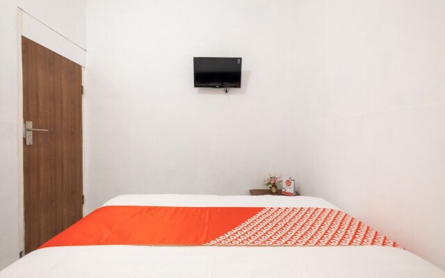 Hotel Brosta by OYO Rooms