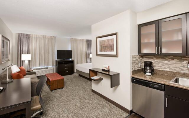 Staybridge Suites Charlotte Ballantyne by IHG