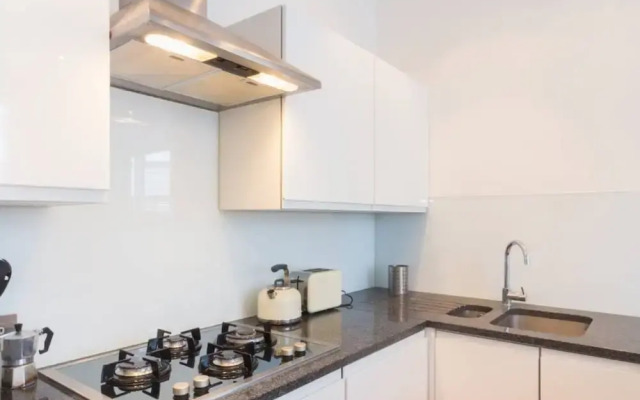 Modern Notting Hill 2 Bedroom Flat