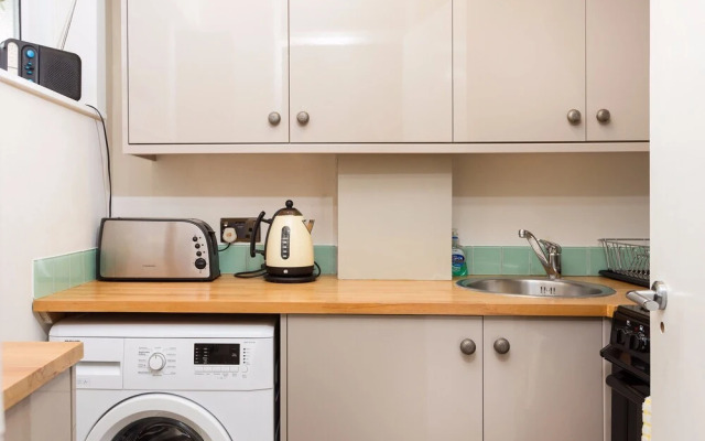 Stylish 2 Bed Flat 5 Minutes From Paddington