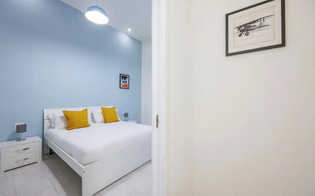 Garibaldi Central Station Apartment