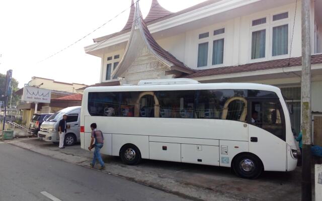 Amali Gallery Hotel