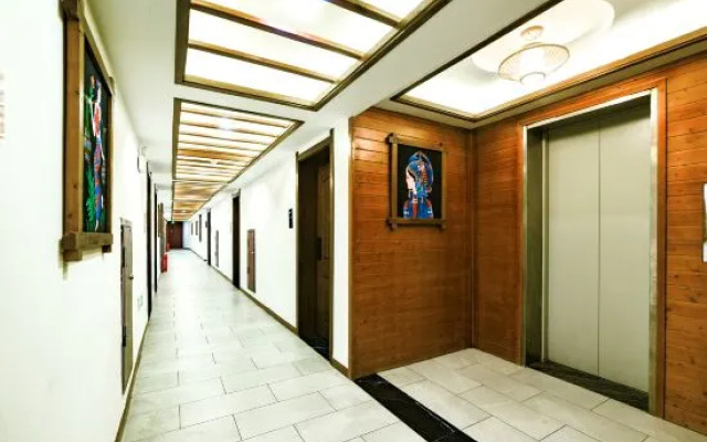 Huaxiang Hotel