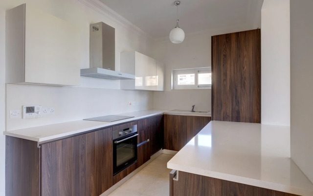 Seafront LUX Apart inc Pool, Upmarket Area