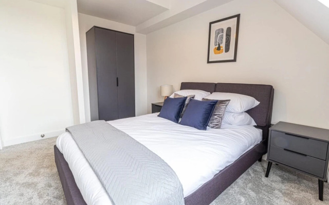 Luxurious 2-Bed apartment in Solihull - NEC / BHX