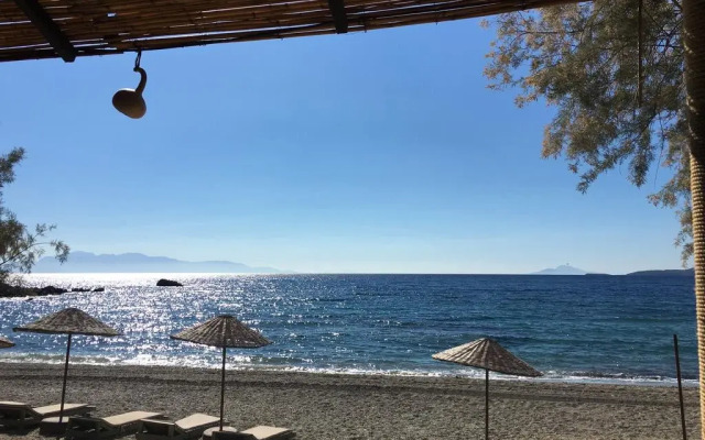Yakamoz Pansiyon Mazı