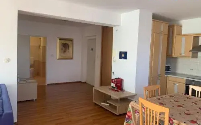 Apartment Galerija Istok-Zapad