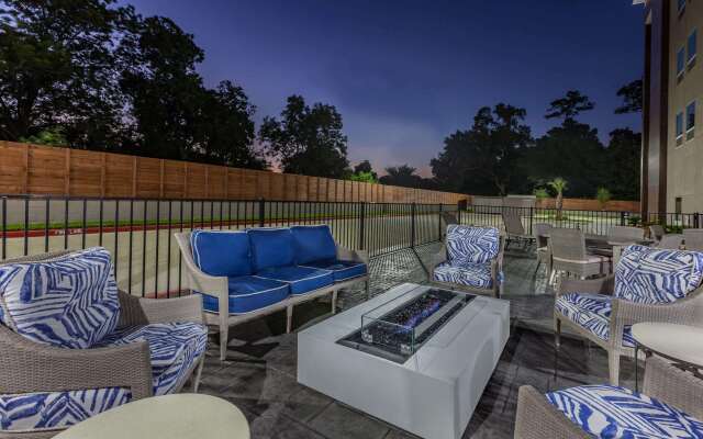 La Quinta Inn & Suites by Wyndham Houston East at Sheldon Rd